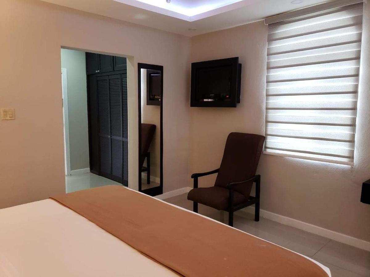 Christar Villas Hotel Кингстон Экстерьер фото