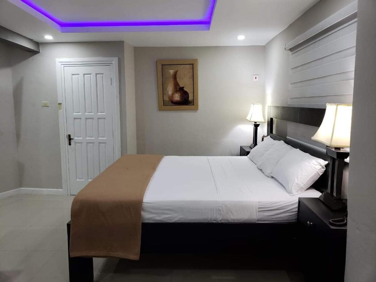 Christar Villas Hotel Кингстон Экстерьер фото