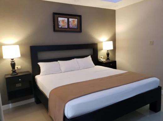 Christar Villas Hotel Кингстон Экстерьер фото