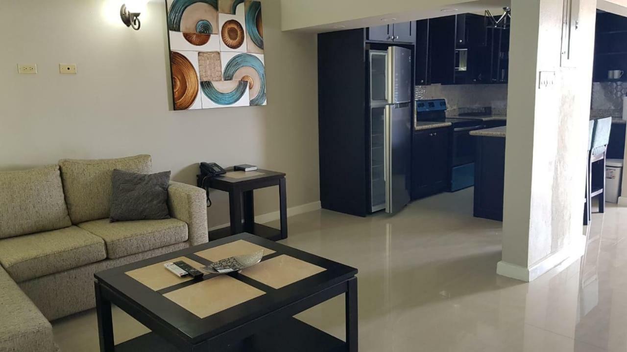 Christar Villas Hotel Кингстон Экстерьер фото