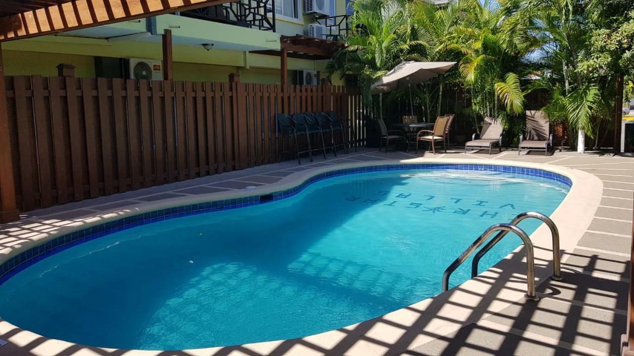 Christar Villas Hotel Кингстон Экстерьер фото